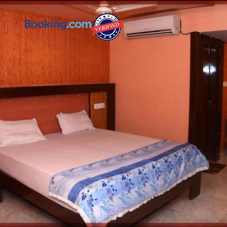 Hotel Swastik Guest House Varanasi - Perfect Location And Comfortable Room Exteriér fotografie