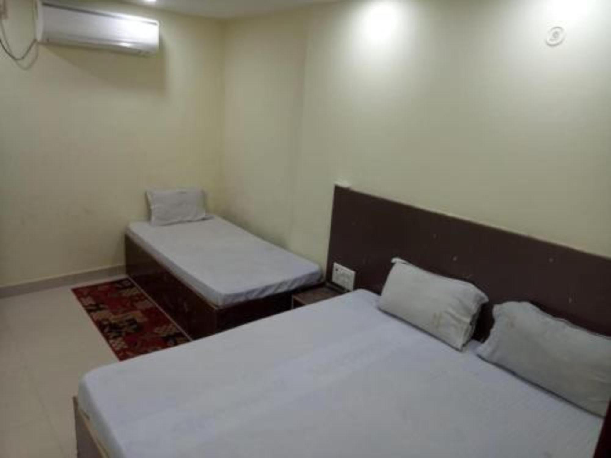 Hotel Swastik Guest House Varanasi - Perfect Location And Comfortable Room Exteriér fotografie
