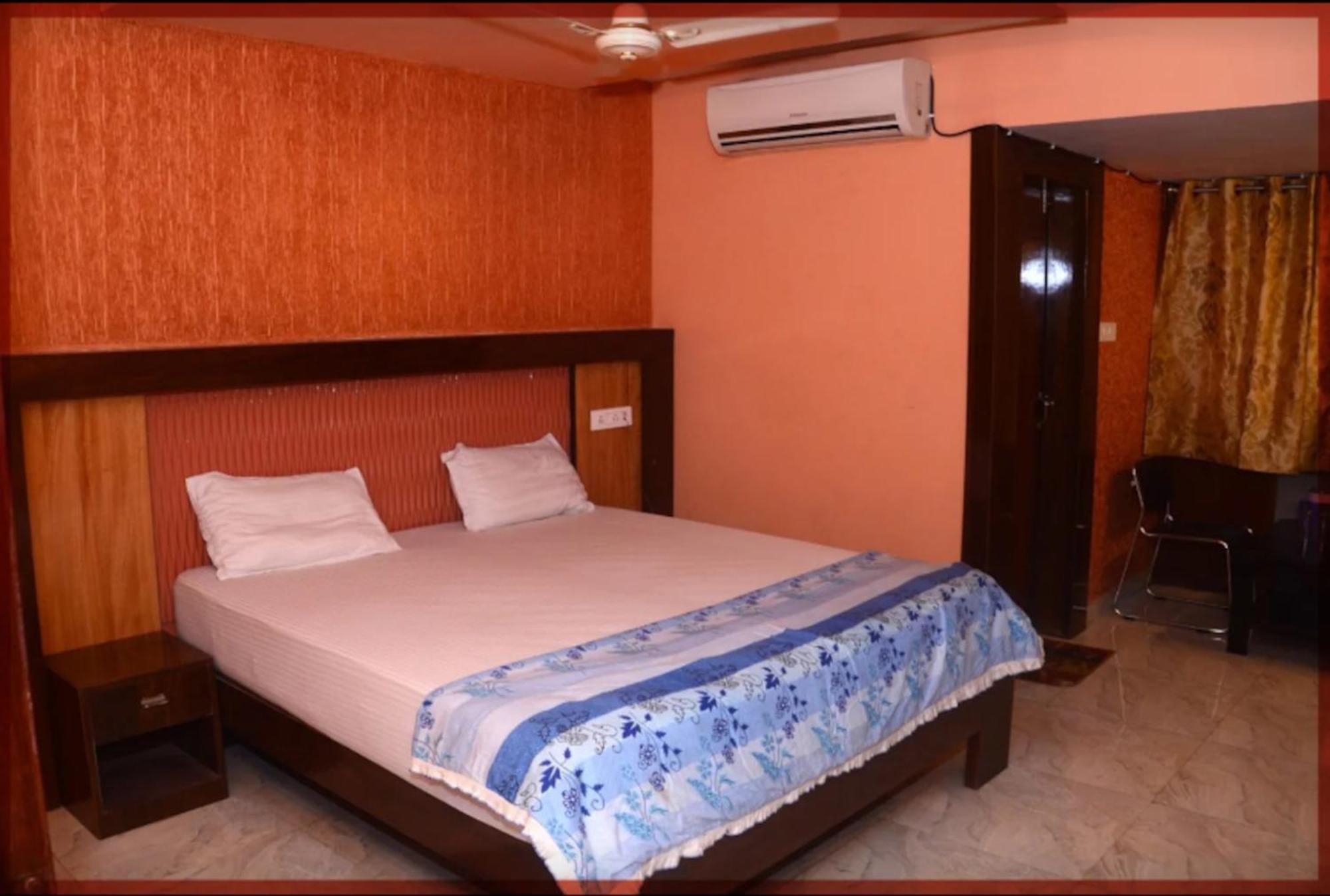 Hotel Swastik Guest House Varanasi - Perfect Location And Comfortable Room Exteriér fotografie