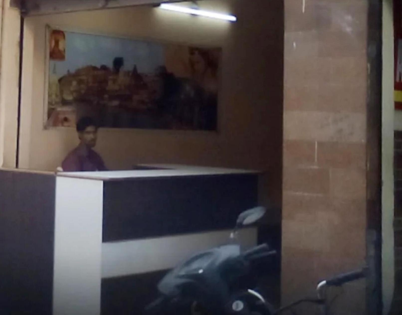 Hotel Swastik Guest House Varanasi - Perfect Location And Comfortable Room Exteriér fotografie